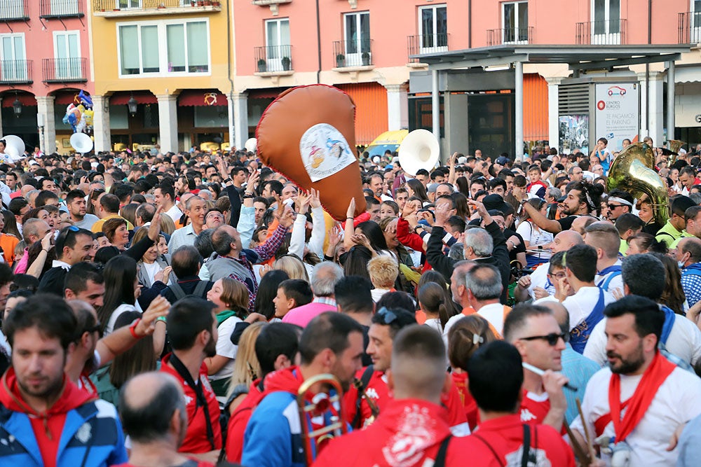 Fotos: Arrancan los Sampedros de Burgos con el pregón y el Lanzamiento de la Bota