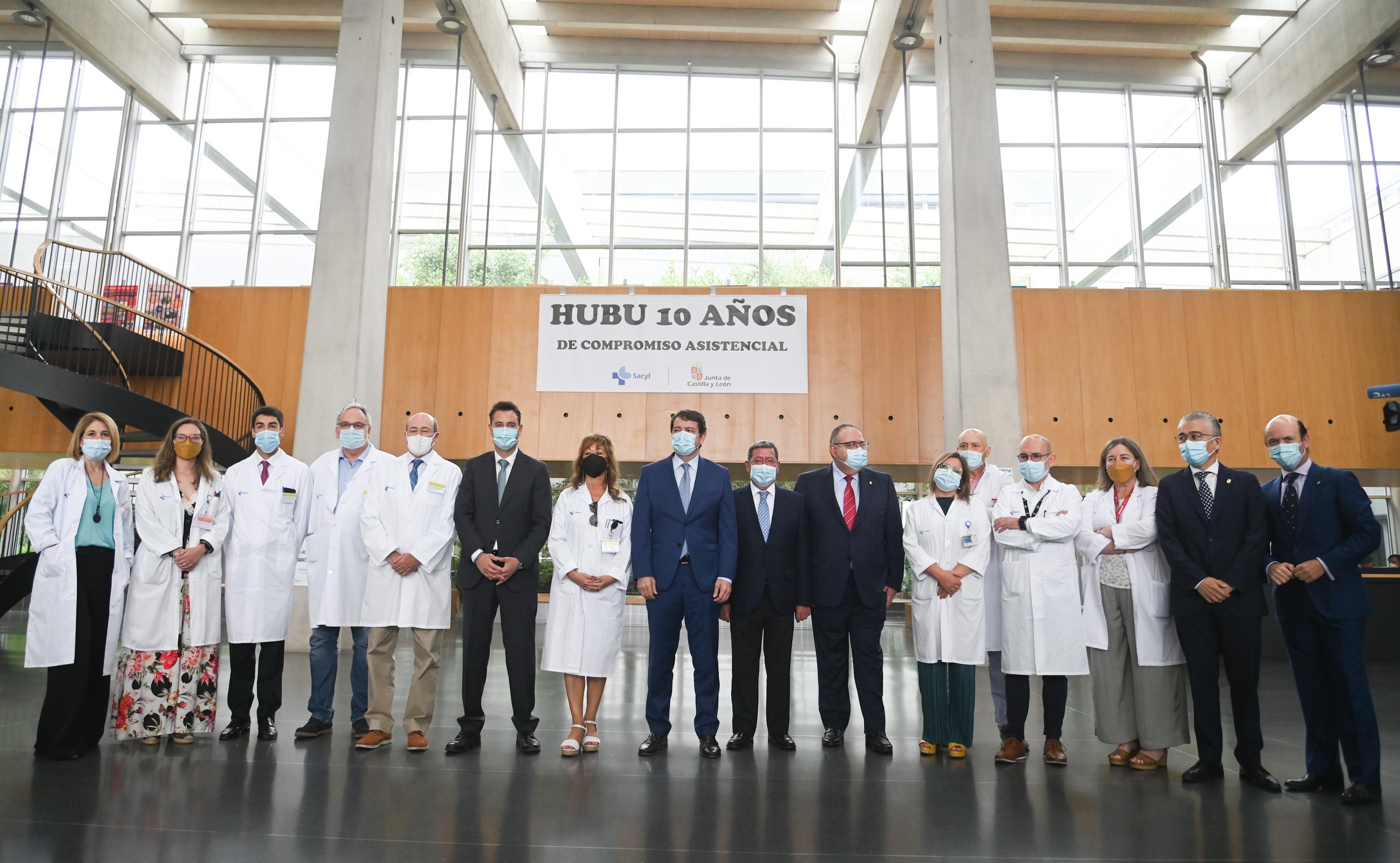 El presidente de la Junta de Castilla y León, Alfonso Fernández Mañueco, interviene en el acto del X Aniversario del Hospital Universitario de Burgos