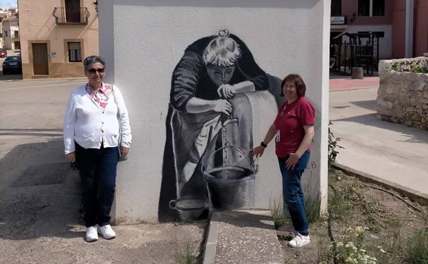 ¿Cuántas riberizadoras ves en la foto? No todo son grandes grupos, muchas visitas se realizan si hay al menos dos verdaderamente interesada en rescatar el patrimonio de la comarca. 