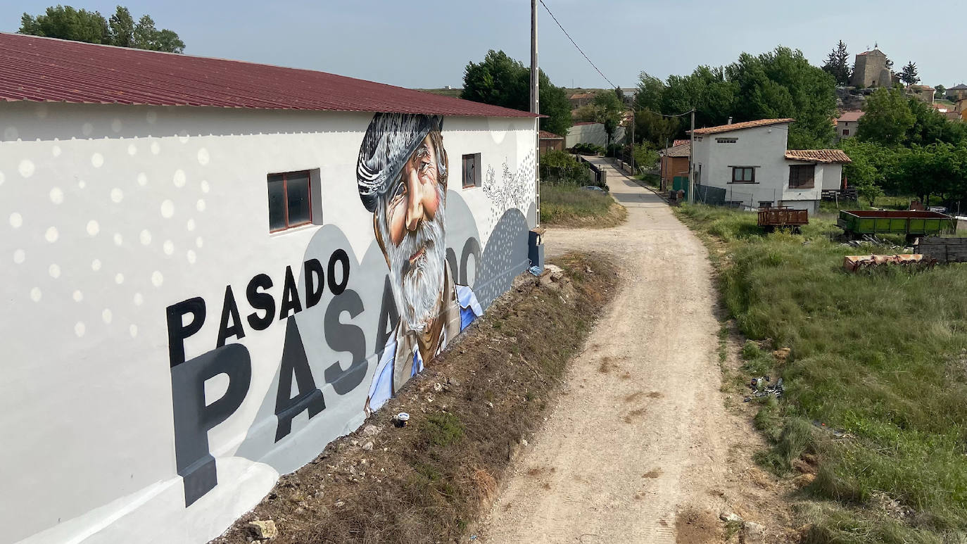 Murales artísticos creado por Tinte Rosa en Tubilla del Lago, Villangómez y Belorado