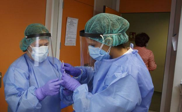 148 sanitarios contagiados de covid permanecen en seguimiento en Burgos