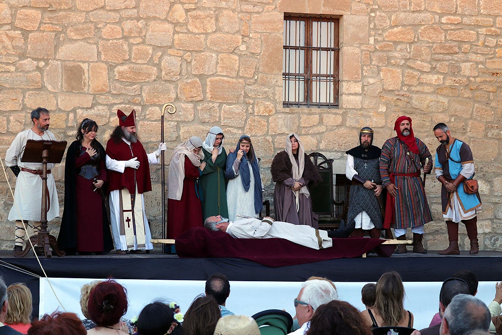 Fotos: Vivar del Cid recrea el velatorio del Campeador dentro de sus Jornadas Medievales