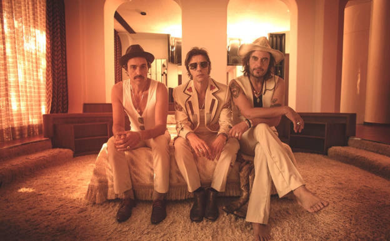 Santero y los muchachos. 