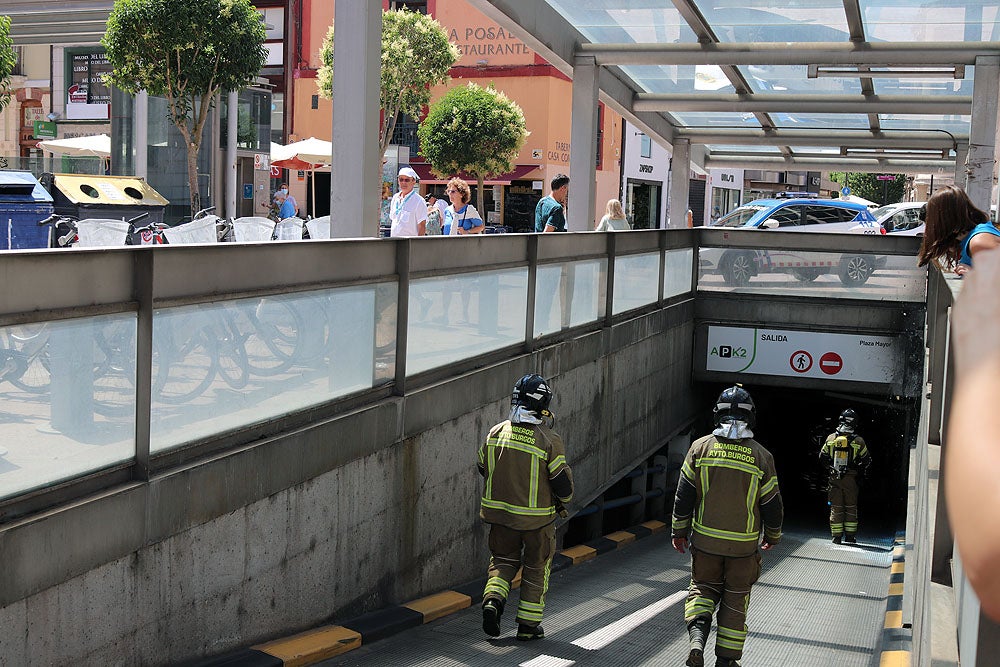 Fotos: Susto en el aparcamiento de la Plaza Mayor