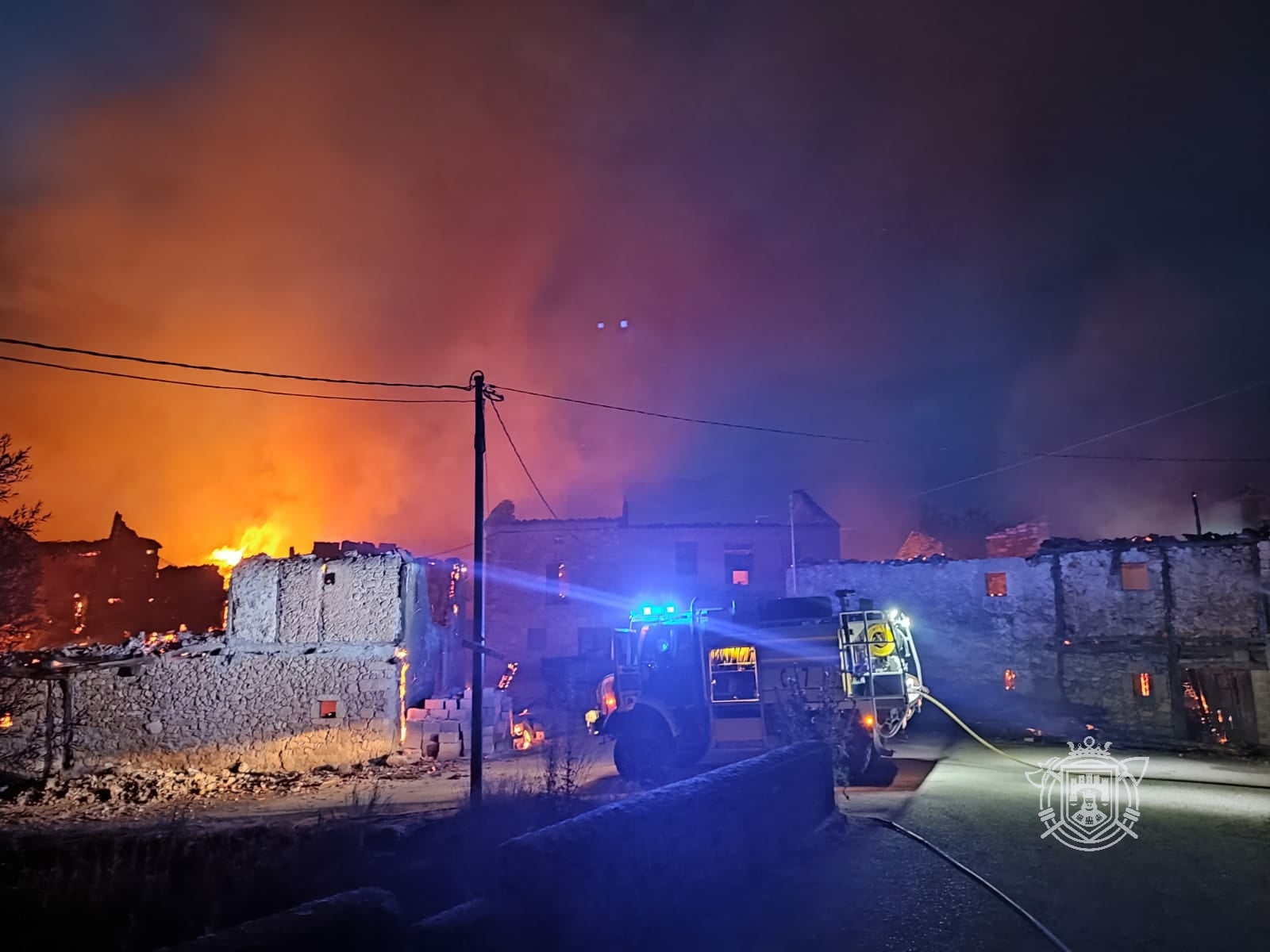 Fotos: Los Bomberos de Burgos en el incendio de Quintanilla del Coco