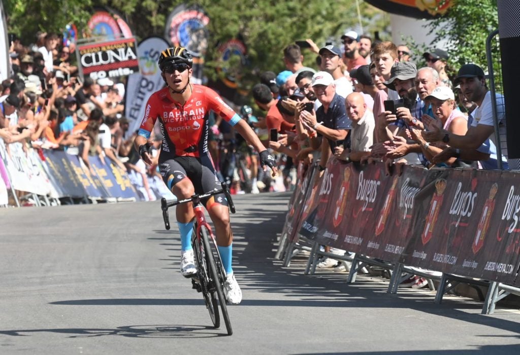 Fotos: Buitrago se enfunda el primer maillot de la Vuelta a Burgos