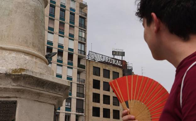 Tras una intensa ola de calor la capital tendrá un leve descenso de las temperaturas. 