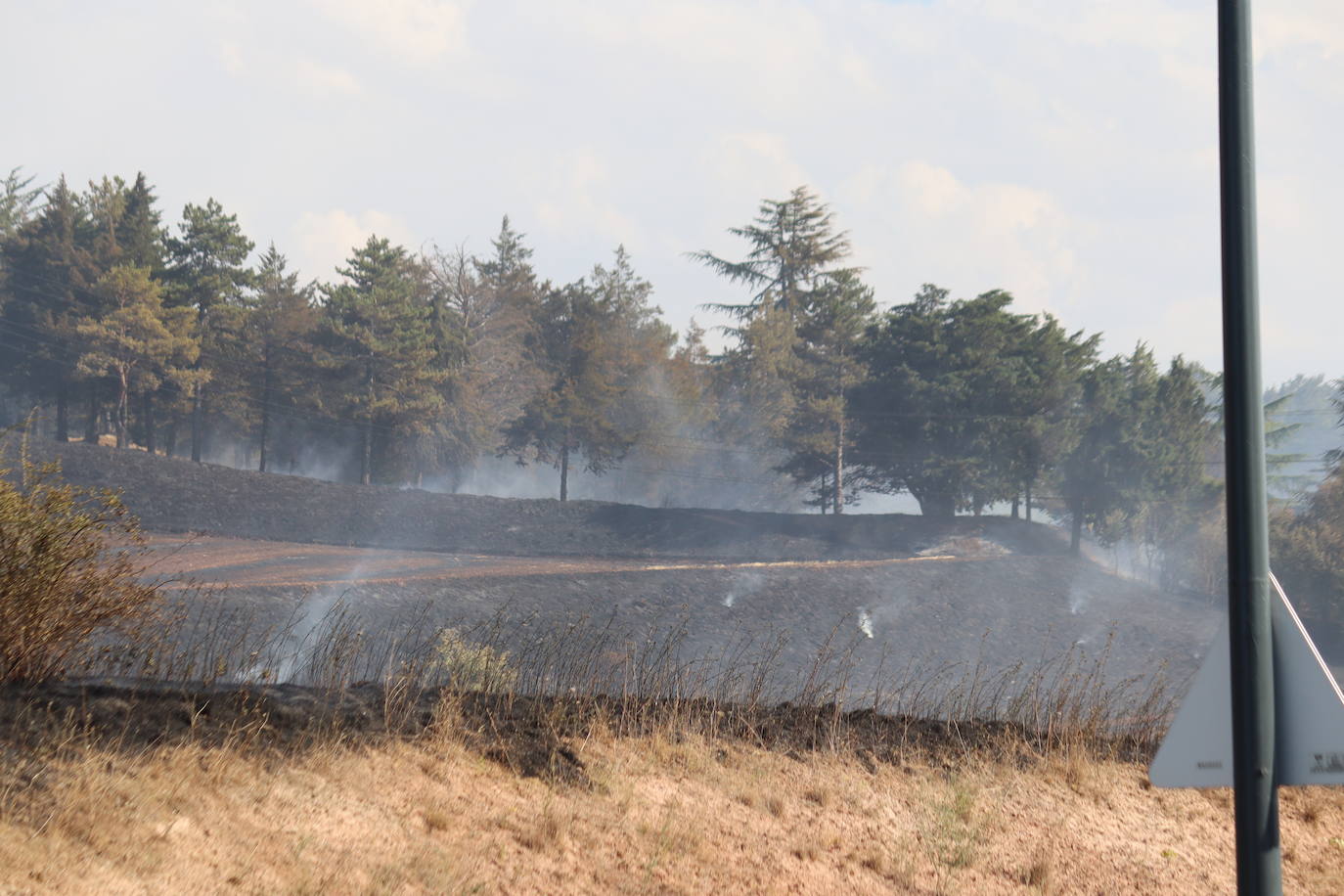 Tierra quemada en el cerro de San Miguel tras el incendio de Fuentecillas