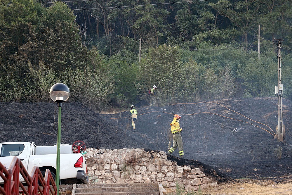Fotos: Incendio en el Parque del Castillo de Burgos
