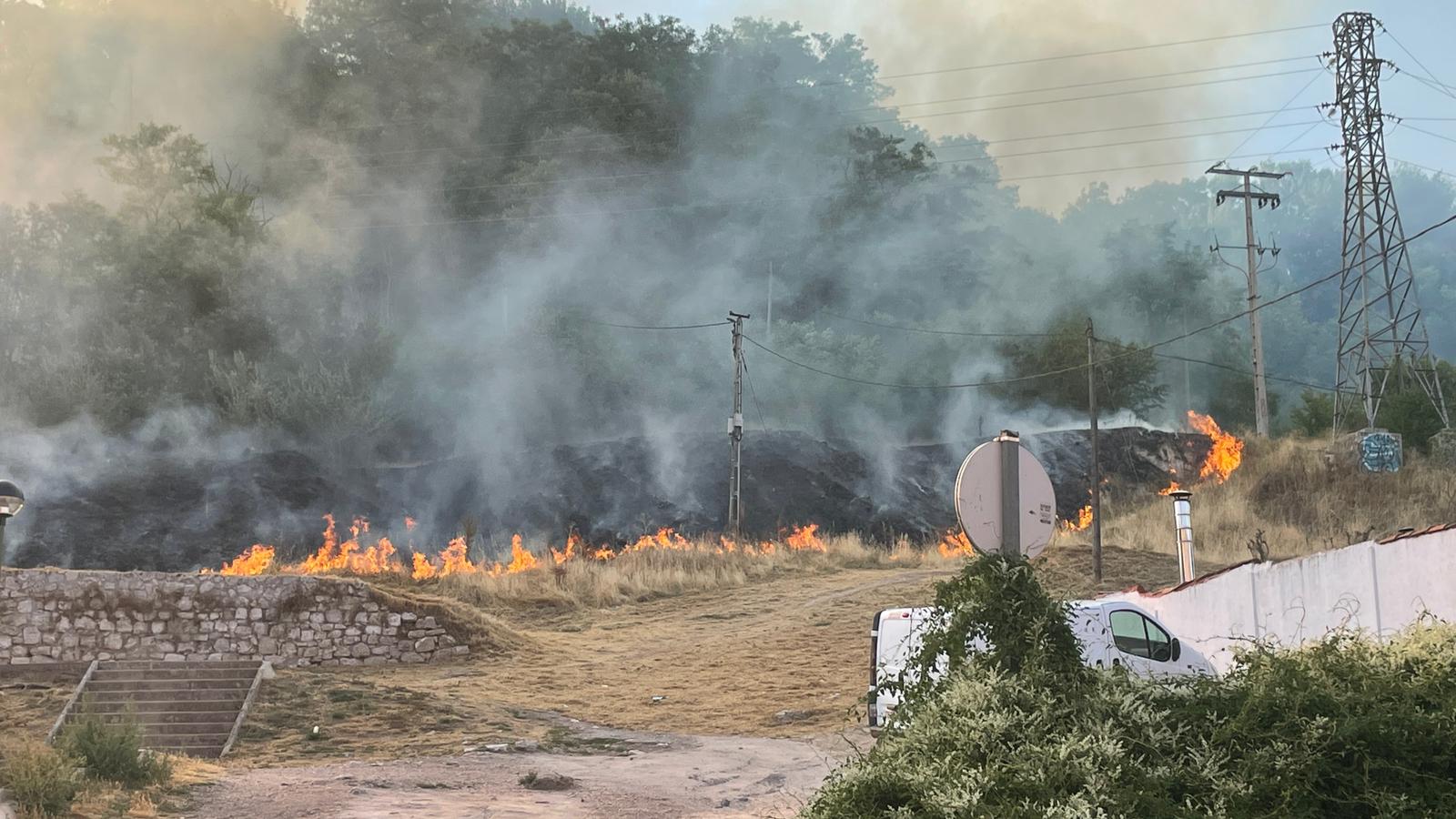 Fotos: Incendio en el Parque del Castillo de Burgos