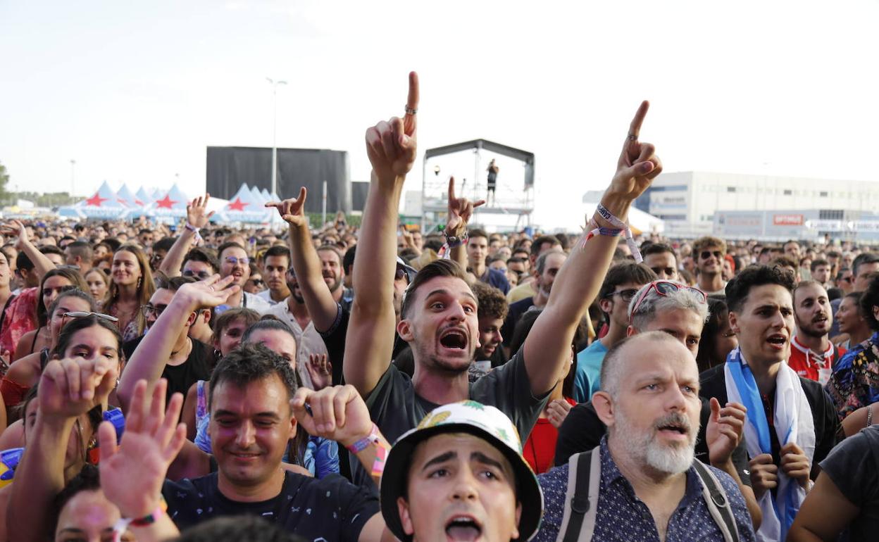 El público disfruta durante uno de los conciertos. 