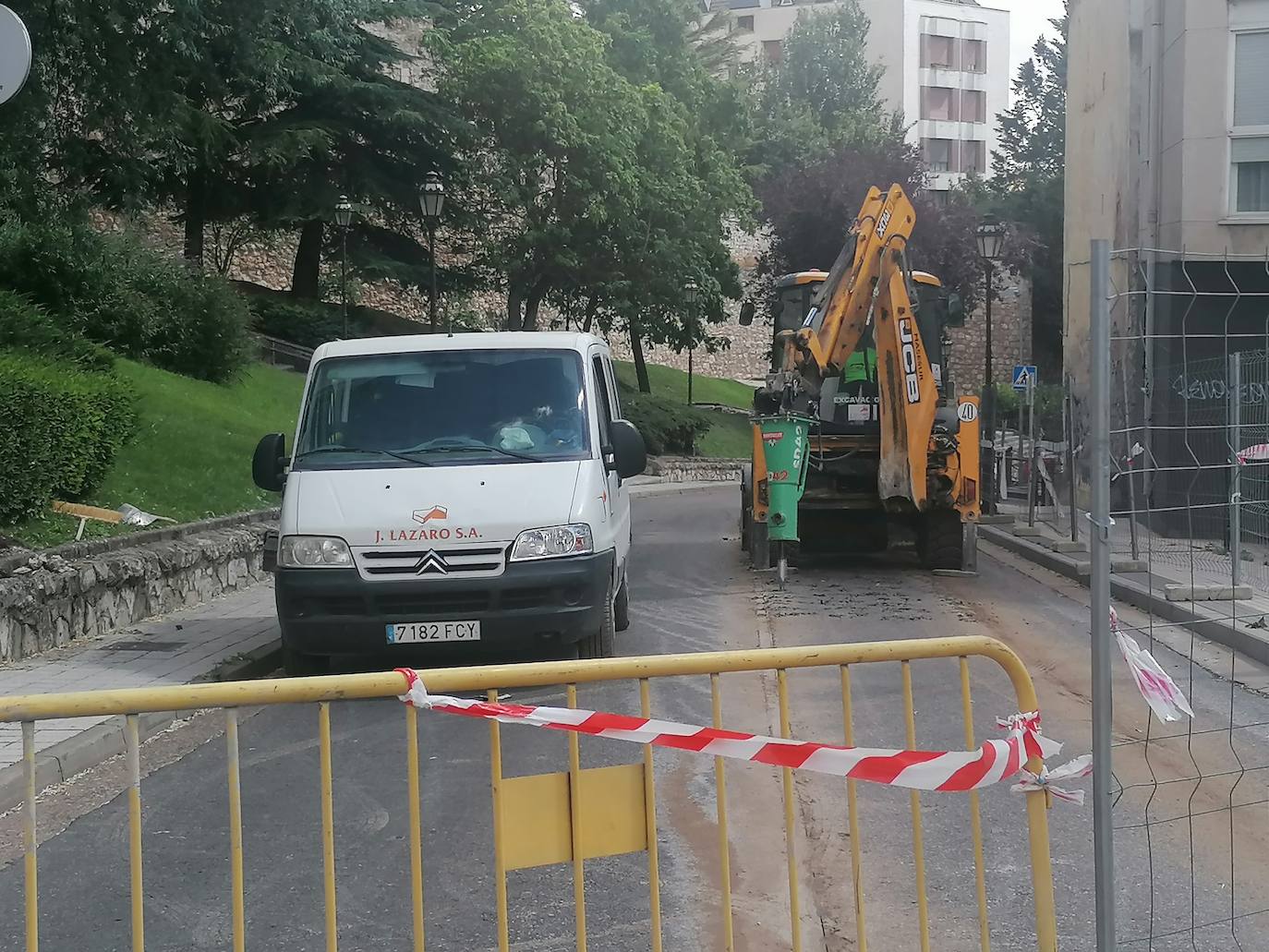 Fotos: Obras de peatonalización del Arco de San Martín de Burgos