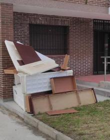 Imagen secundaria 2 - Residuos acumulados durante mayo y agosto en la localidad 