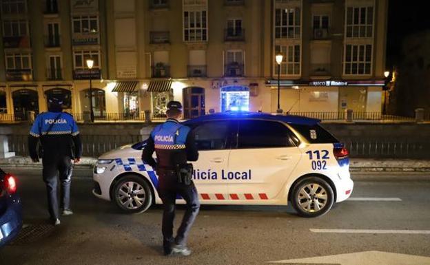 La Policía Local detiene a un varón por agredir a su pareja en Burgos