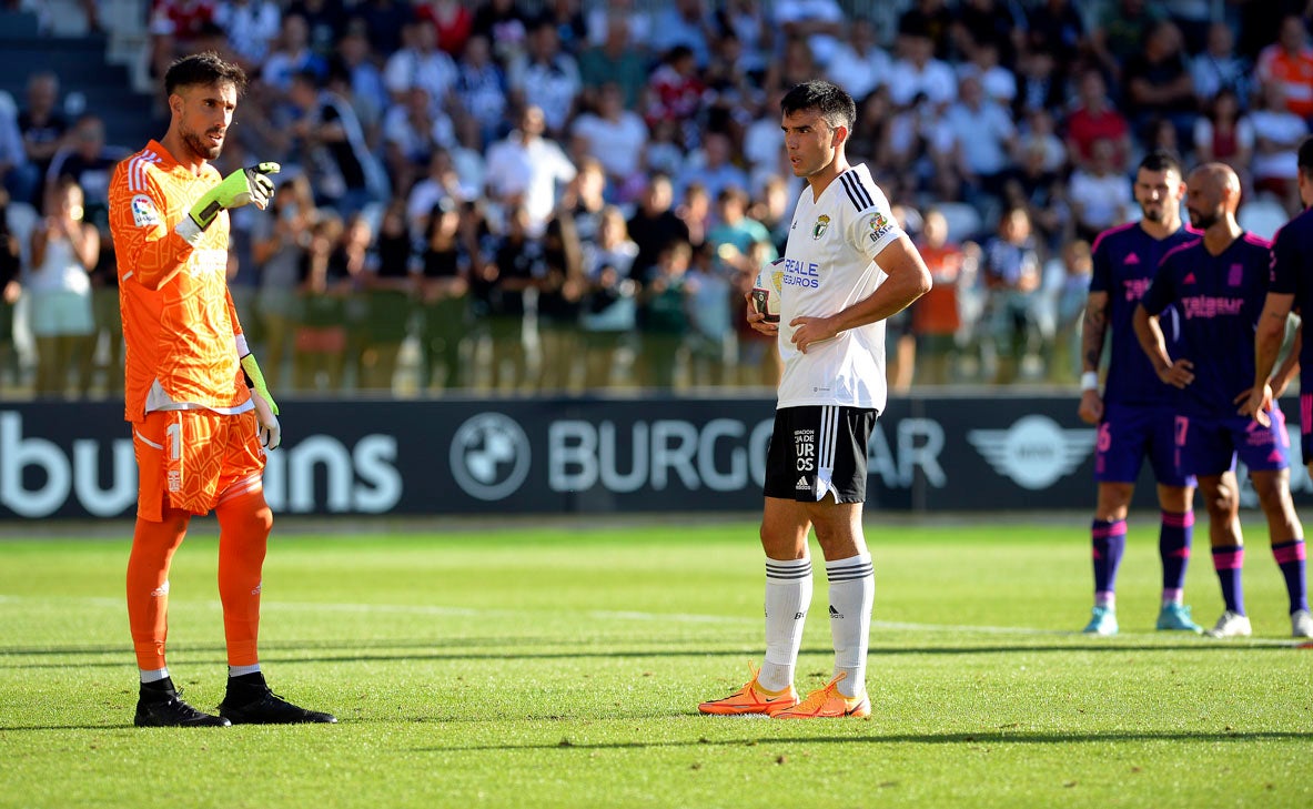 Fotos: El Burgos CF suma su segunda victoria en El Plantío