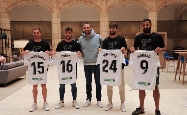 El Burgos CF presenta a sus últimas incorporaciones