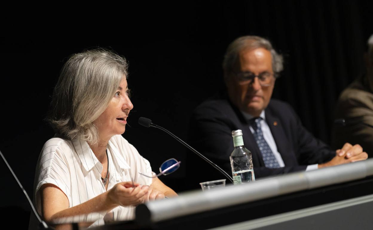 La presidenta de la ANC, Dolors Feliu, junto al expresidente de la generalitat, Quim Torra. 