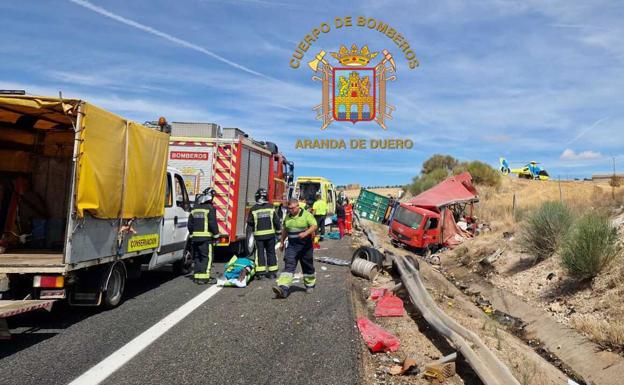 Tres heridos en una colisión entre dos camiones en la A-1 en Burgos