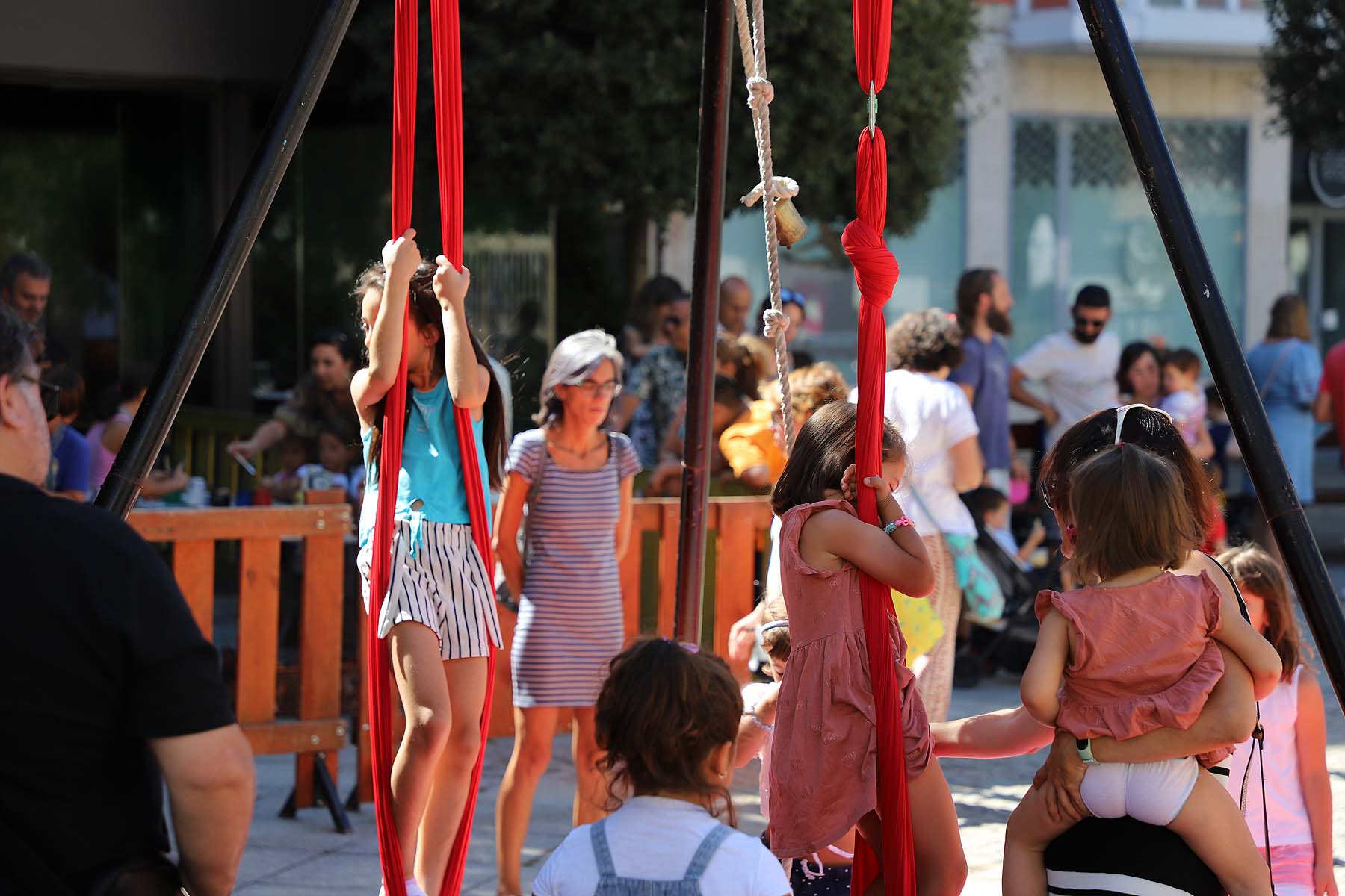 Fotos: El teatro toma la calle de Burgos