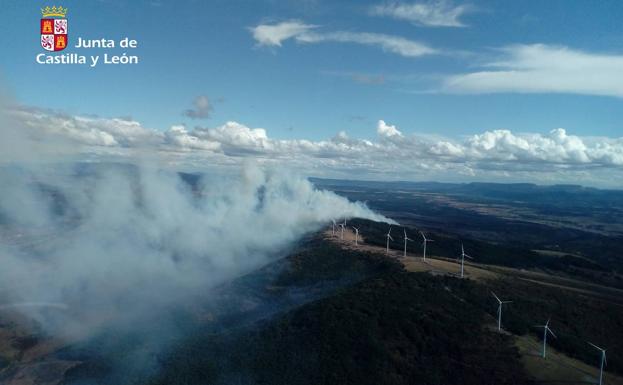 Incendio en Mazueco de Lara.