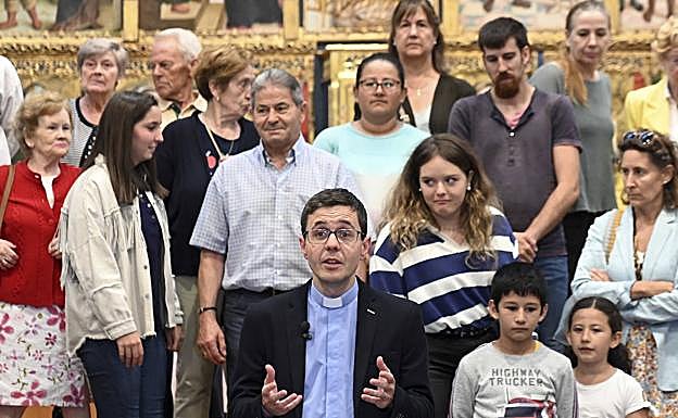 Diego, el párroco de San Martín de Porres. 