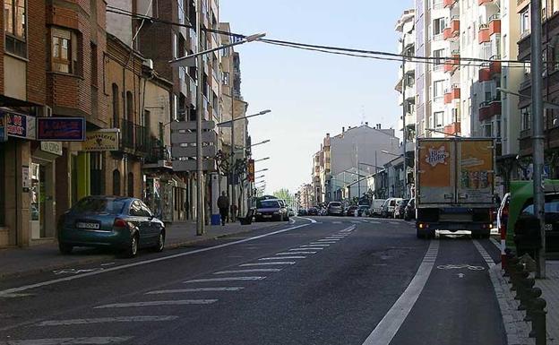 El asfaltado de la Avenida Castilla de Aranda supondrá cortes de paso a vehículos y peatones