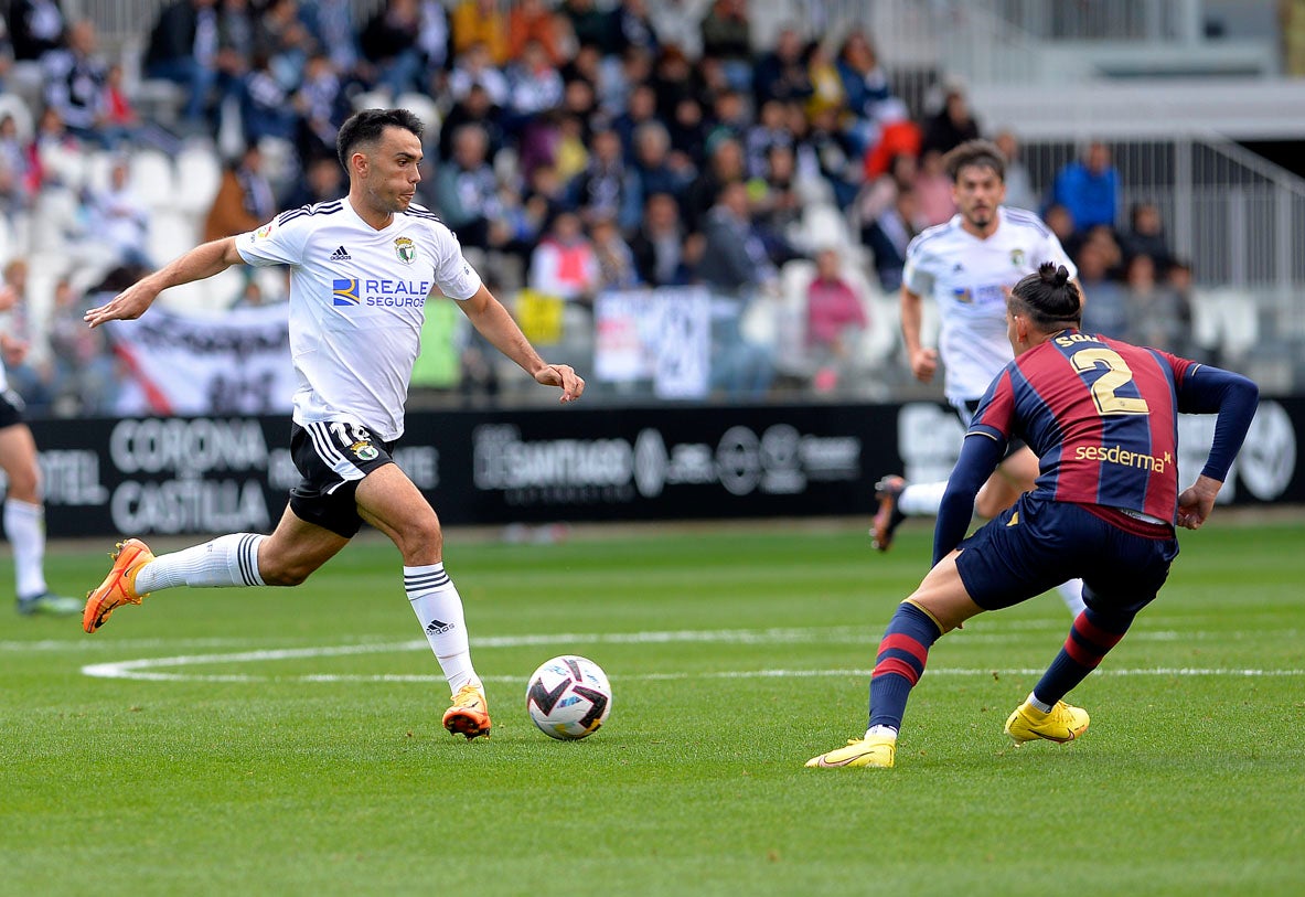 Fotos: El Burgos CF continúa imbatido