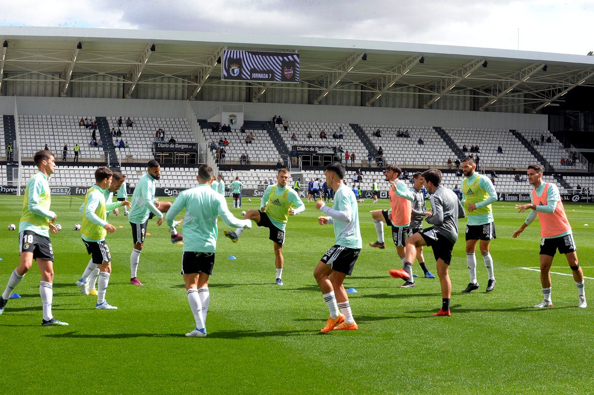 Fotos: El Burgos CF continúa imbatido