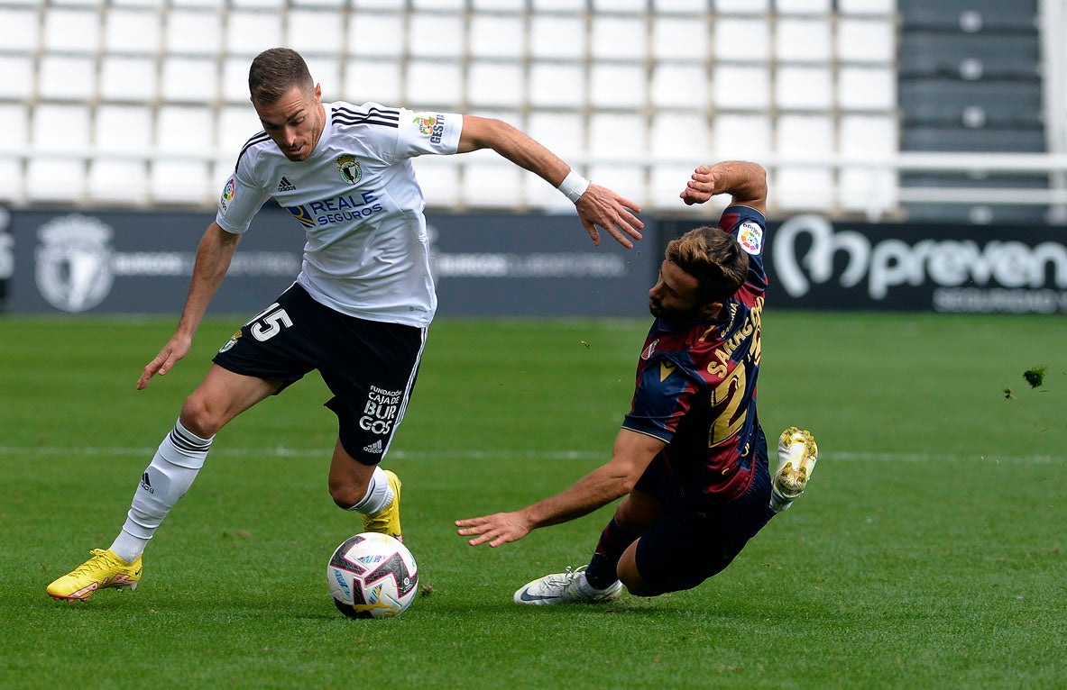 Fotos: El Burgos CF continúa imbatido