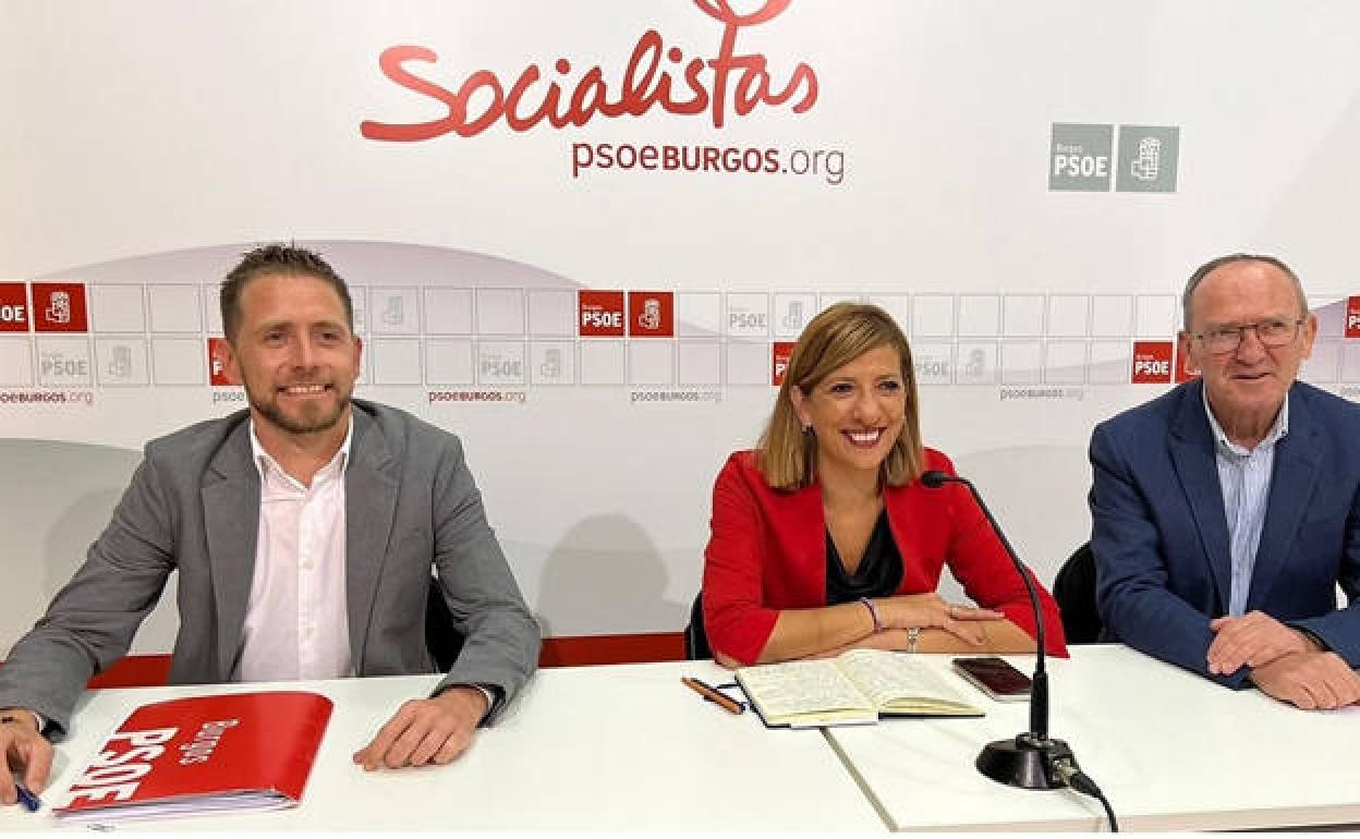 De izda. a dcha. Josué Temiño, Nuria Barrio, Pedro Alonso Báscones. 