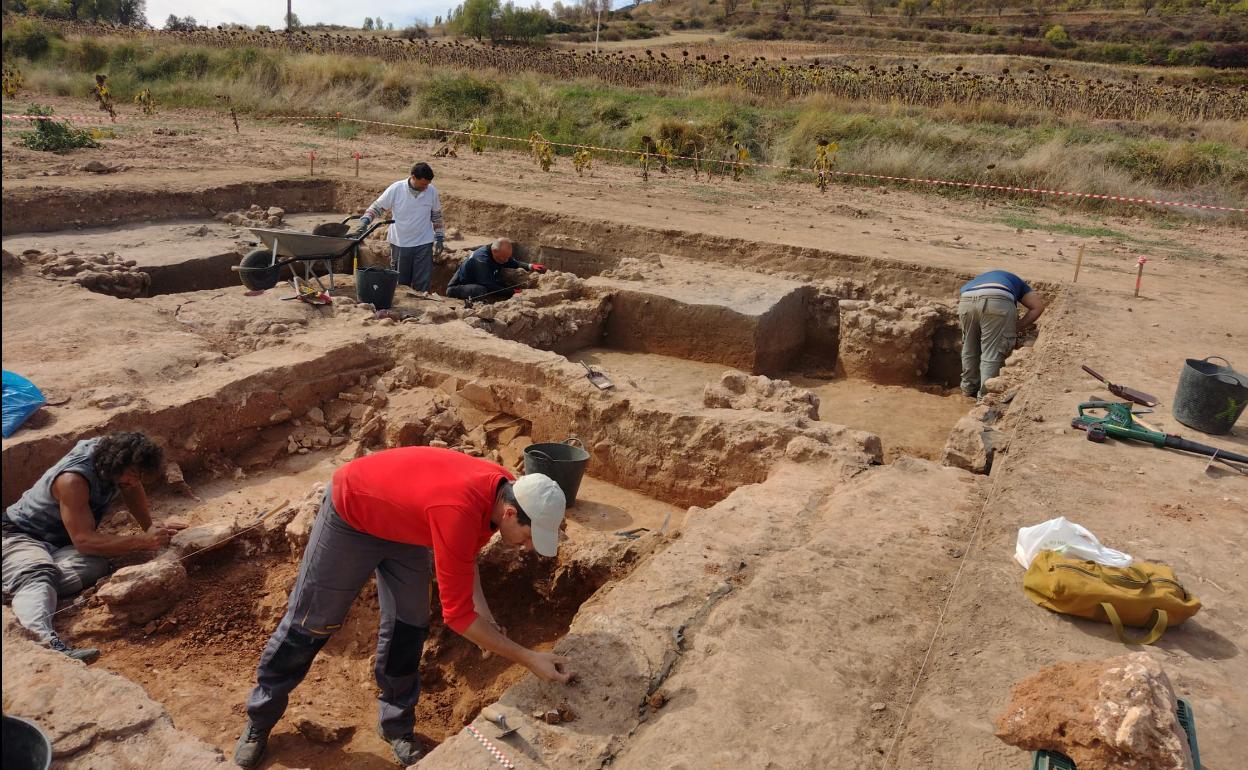 Se ha profundizado en el edificio romano hallado el pasado verano.