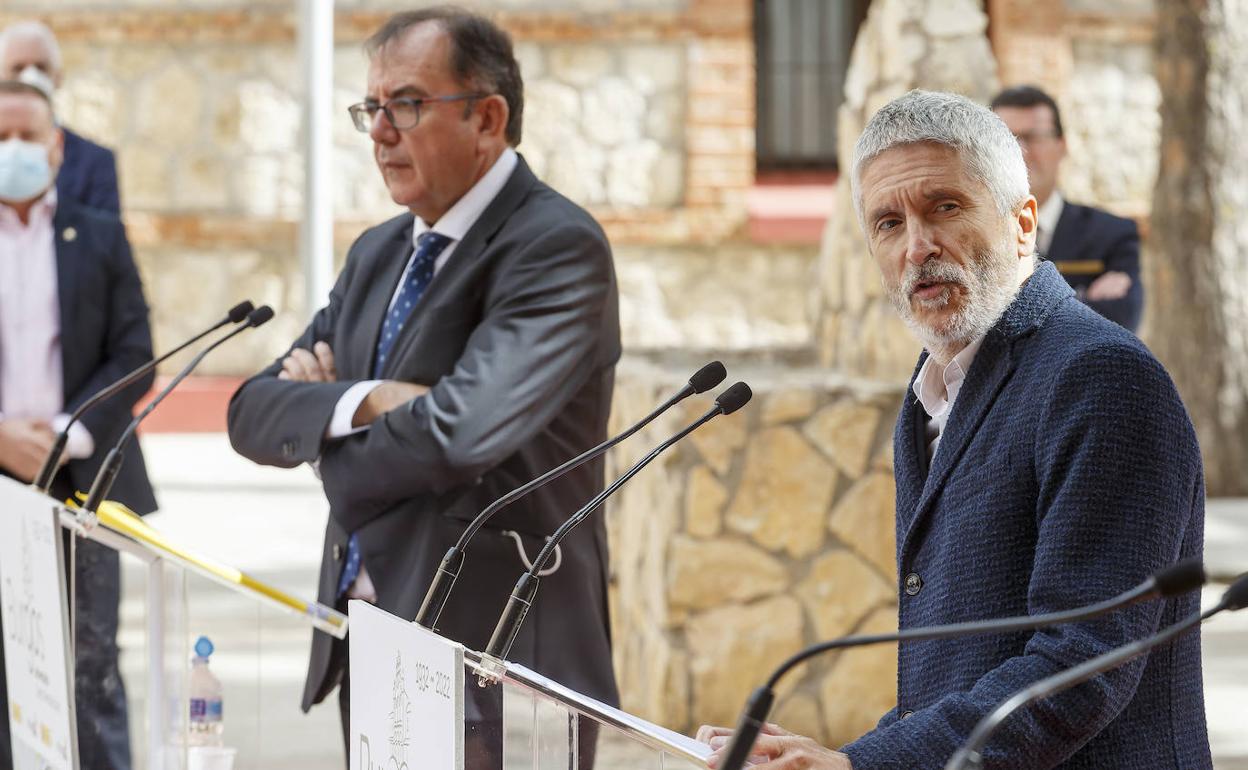 El ministro del Interior, Fernando Grande-Marlaska, en el centro penitenciario de Burgos. 