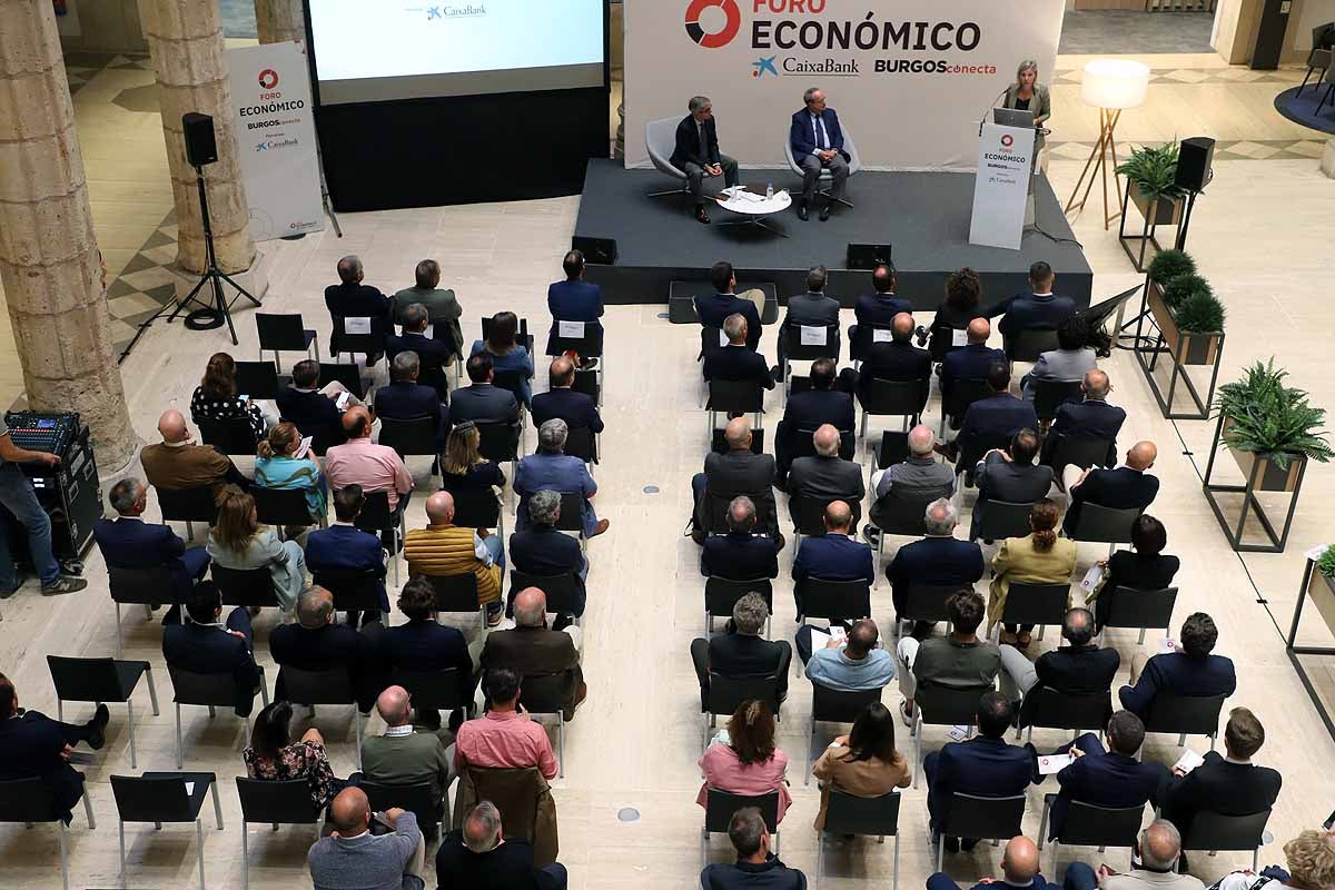 Fotos: Juan José Toribio, prestigioso y reconocido economista participa en el primer Foro Económico de BURGOSconecta