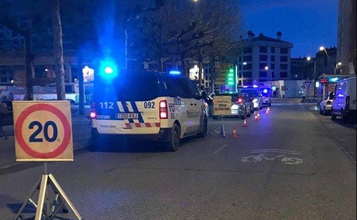 Uno de los controles por la Policía Local en Burgos