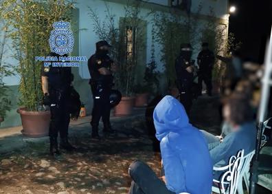 Imagen secundaria 1 - Desmantelada una secta chamánica que usaba potentes drogas para captar adeptos