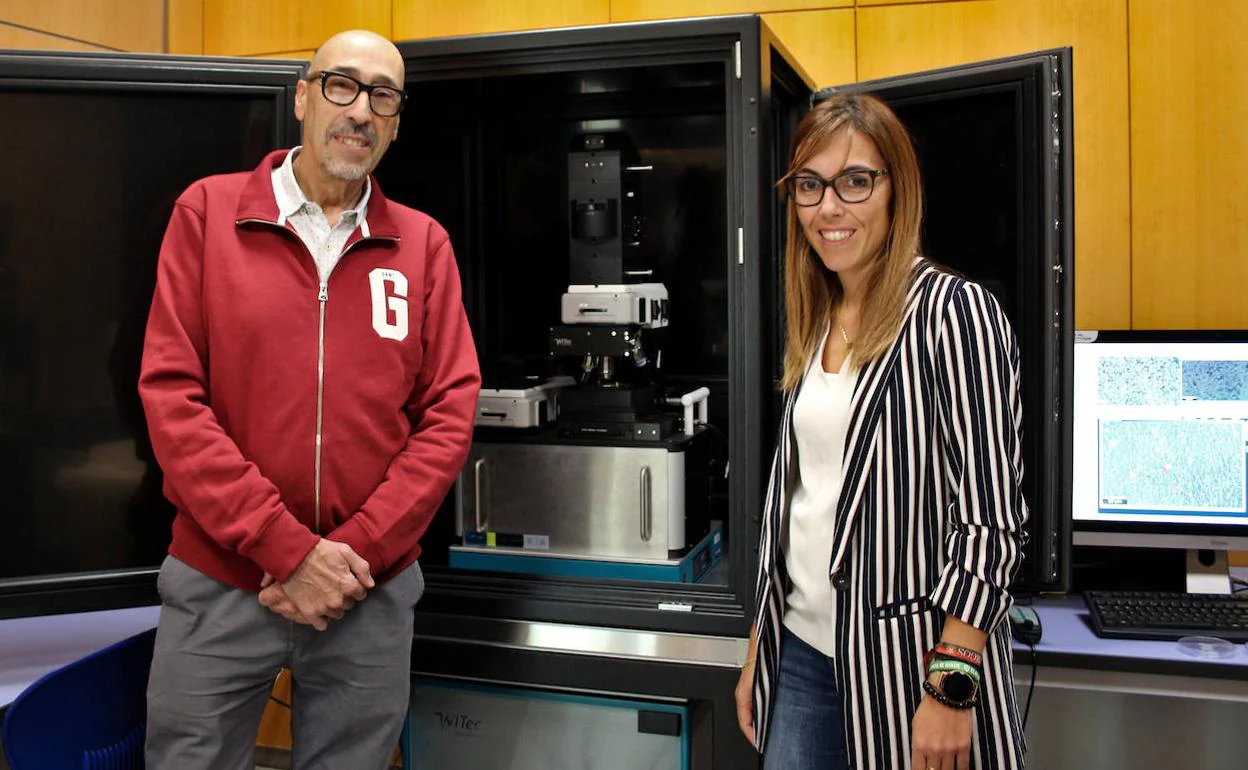 Tomás Torroba y Pilar Castroviejo, investigadores de la UBU. 