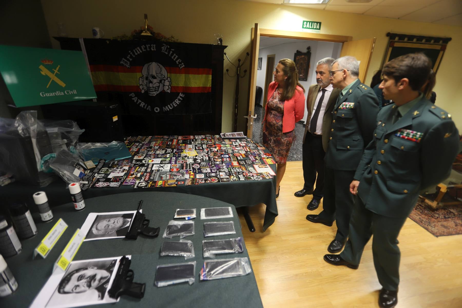 Fotos: Cae una banda nazi dedicada a incitar al odio