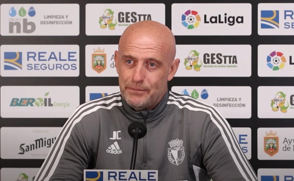 Julián Calero durante la rueda de prensa previa al partido frente al Alavés.