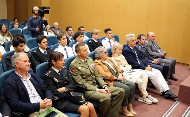 La primera promoción de pilotos de la UBU inicia el curso