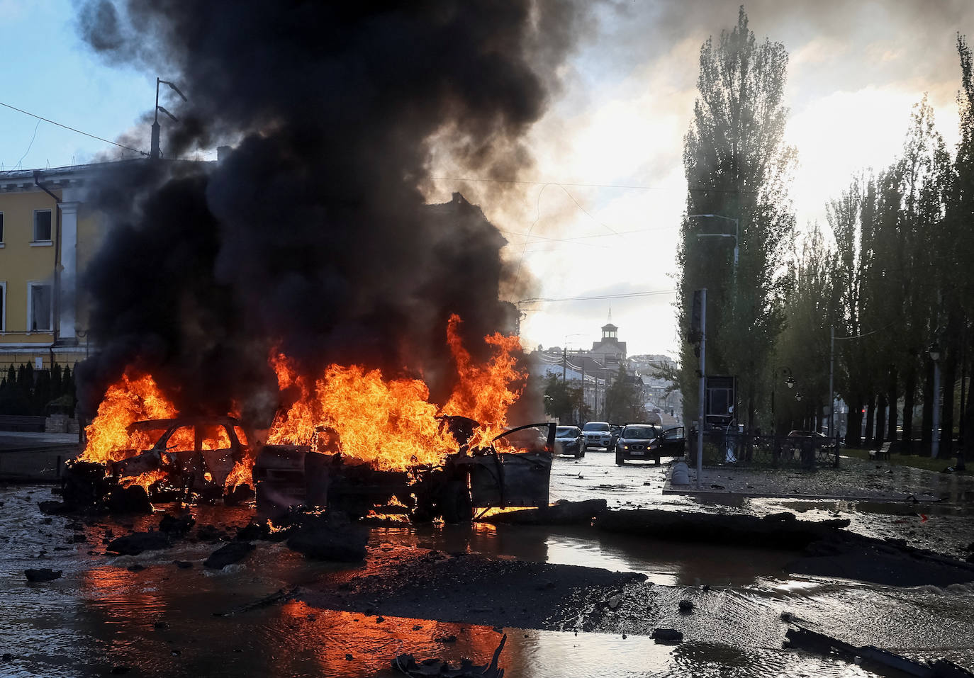 Fotos: Rusia ataca el centro de Kiev en el primer bombardeo sobre la capital desde hace meses