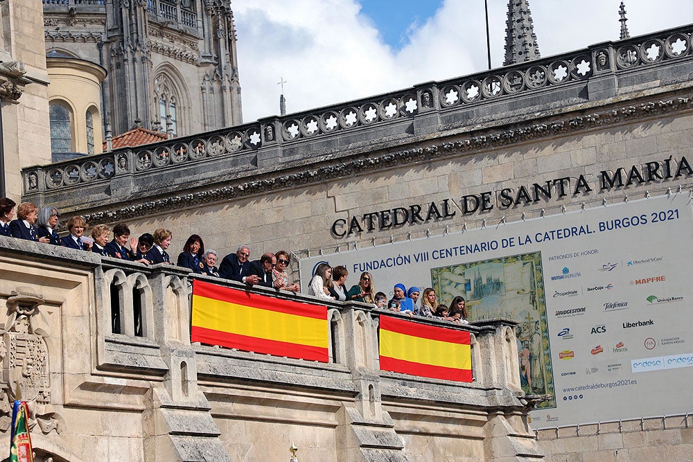 Fotos: La Guardia Civil celebra la Virgen del Pilar a los pies de la Catedral de Burgos