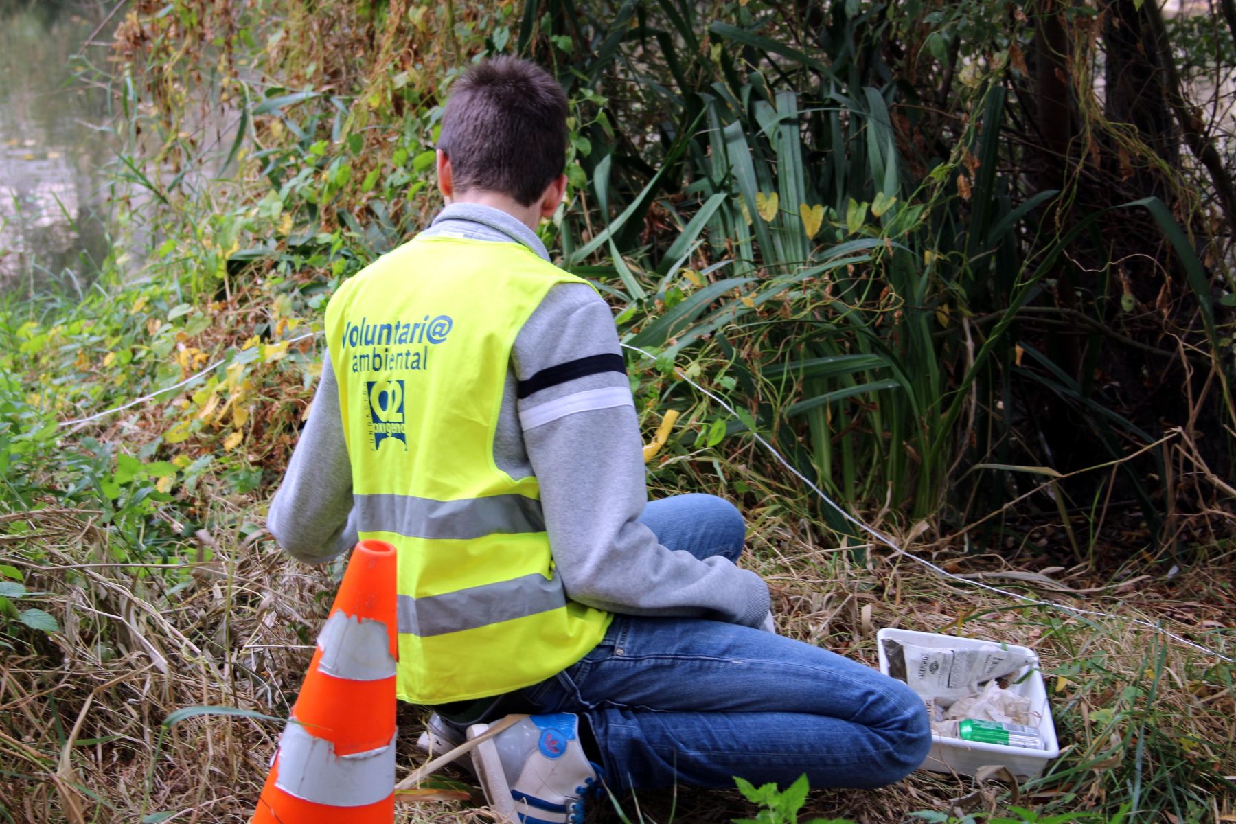 Fotos: En busca de plásticos en los ríos de Burgos