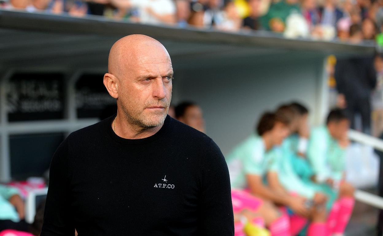 Julián Calero, entrenador del Burgos CF. 