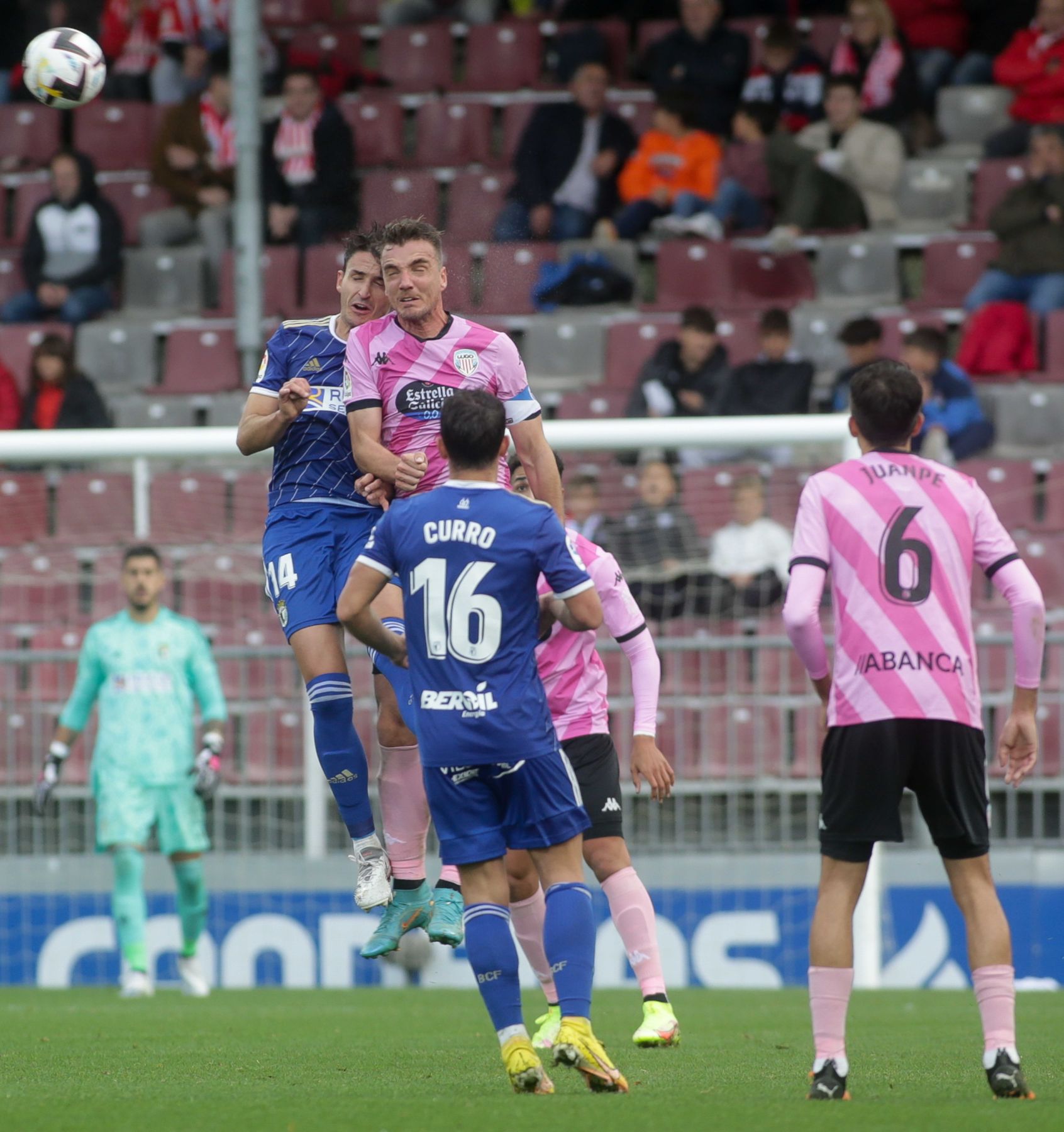 Fotos: El Burgos sufre la primera derrota de la temporada ante el Lugo