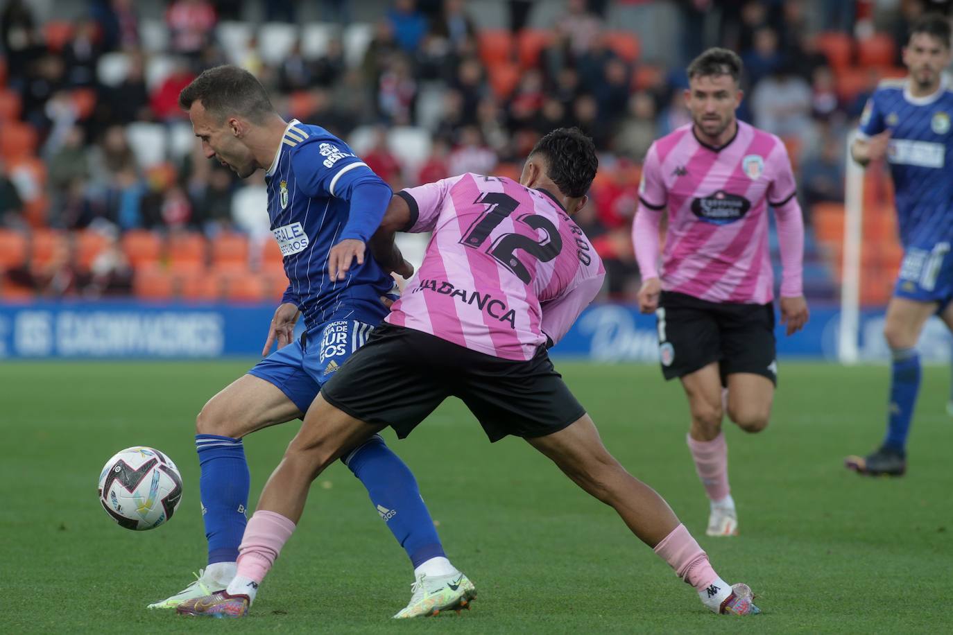 Fotos: El Burgos sufre la primera derrota de la temporada ante el Lugo