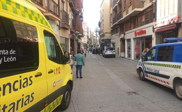 Reducen a un hombre tras sufrir un brote psicótico y atrincherarse en una vivienda en Aranda