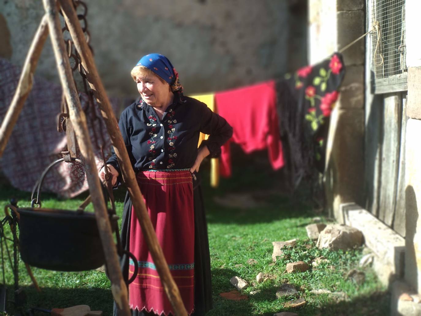 Tras dos años de ausencia, regresa la 'Despedida de los pastores' a este pueblo burgalés. Un momento para recordar la trashumancia, la partida de los rebaños hacia Extremadura y un regreso al pasado que implica a todos los vecinos. 