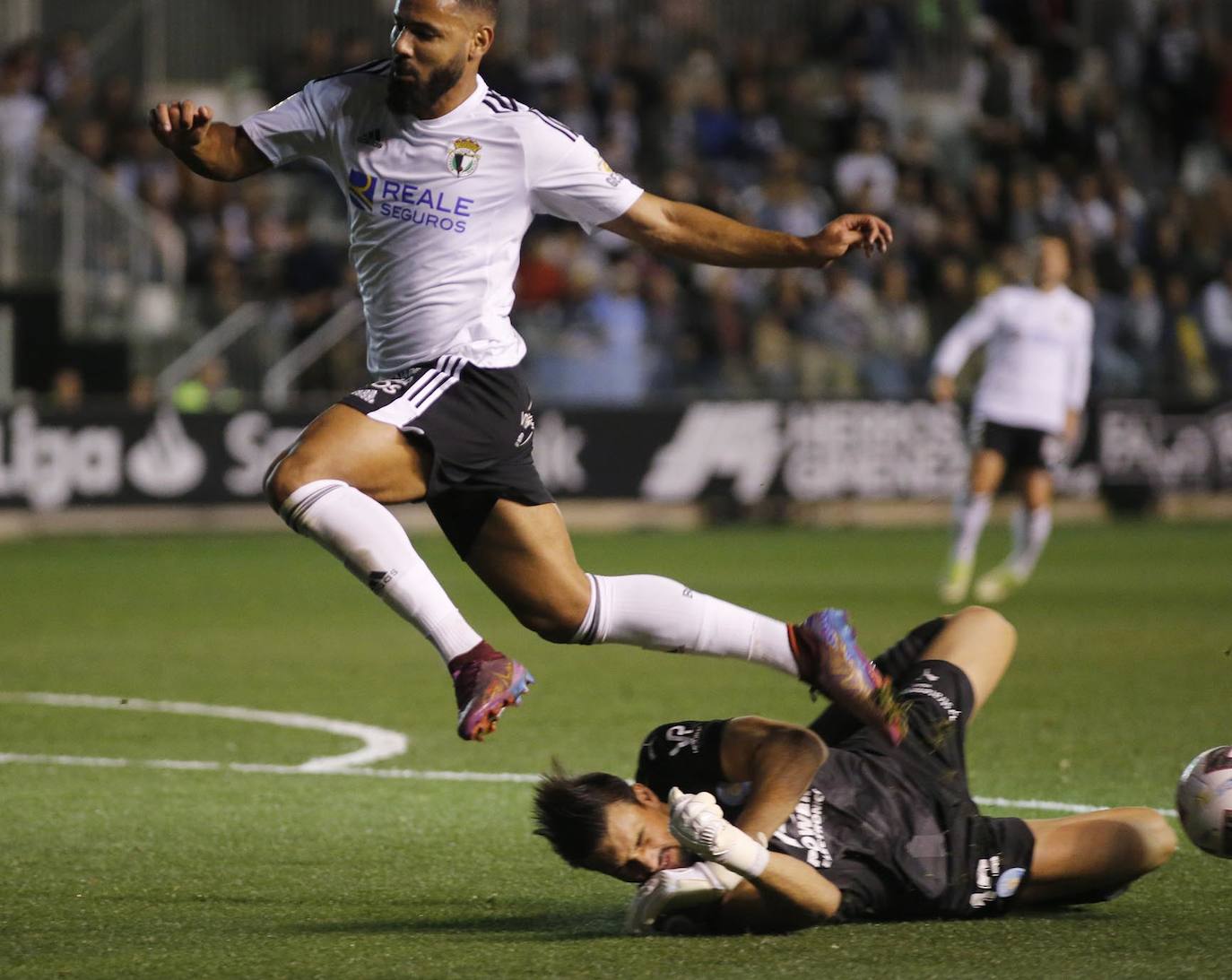 Imágenes de la victoria del Burgos CF ante la UD Ibiza este sábado en El Plantío