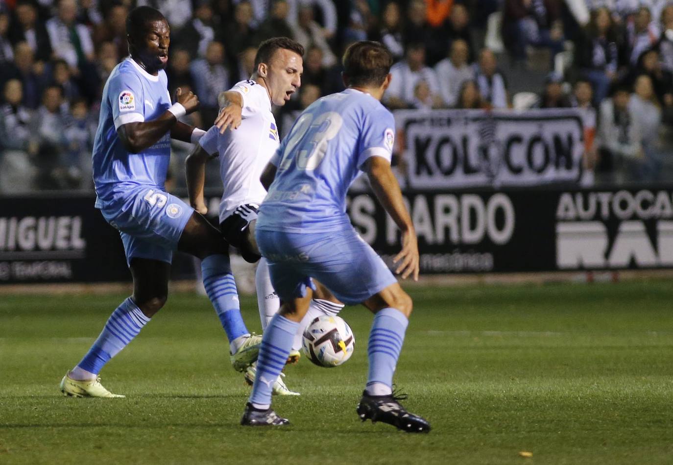 Imágenes de la victoria del Burgos CF ante la UD Ibiza este sábado en El Plantío