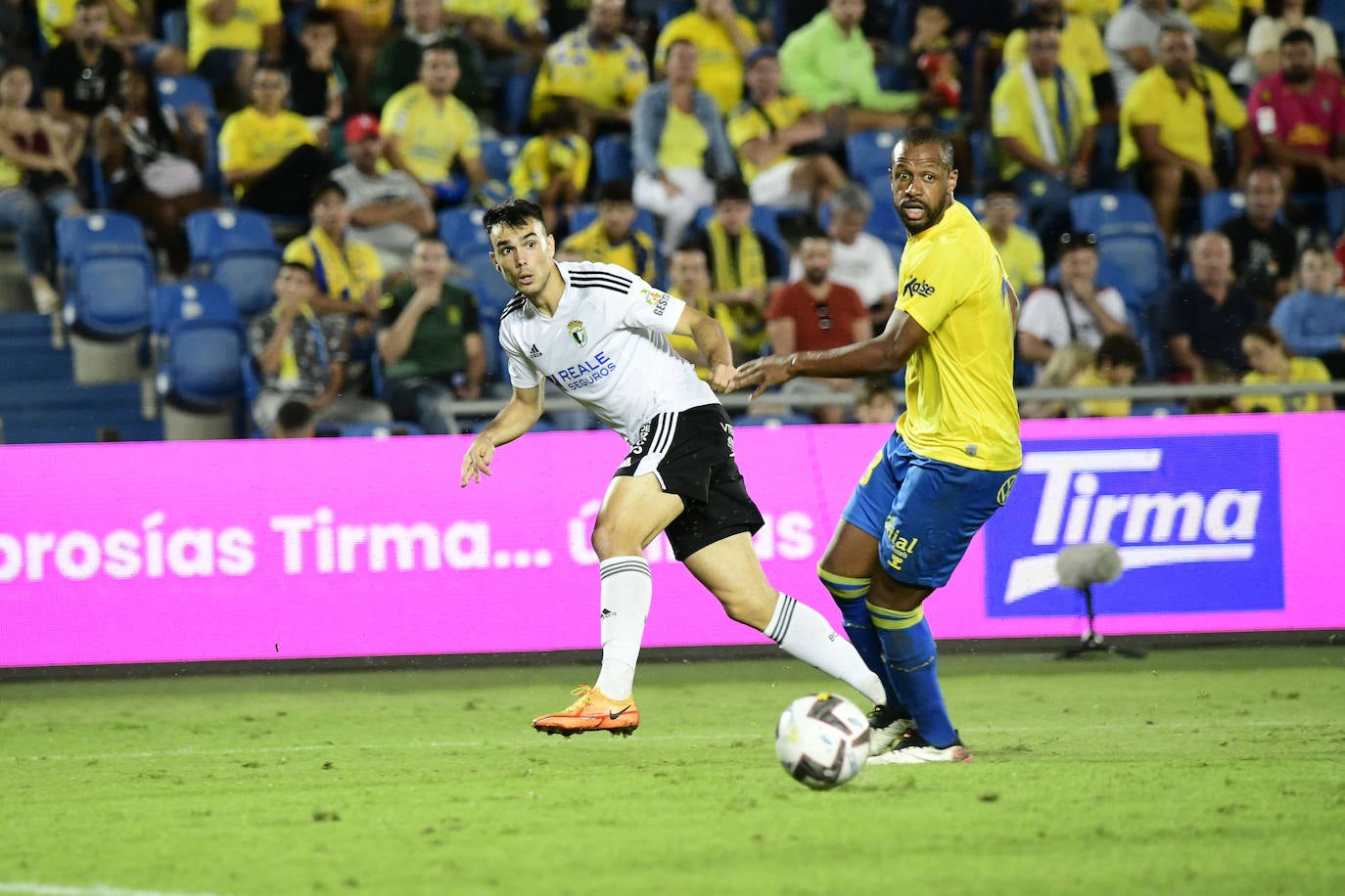 Imágenes de la victoria del Burgos CF ante Las Palmas (0-2) en el estadio de Gran Canaria